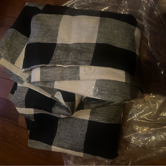 CB2 buffalo plaid Linen checked full/queen duvet cover - Picture 3 of 5